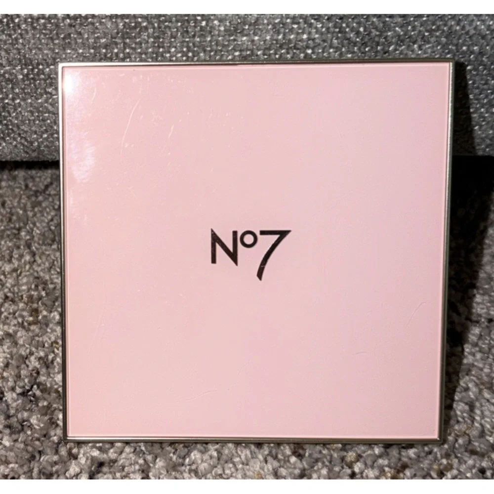 No 7 Limited Edition Eye Palette Eyeshadow 9 Shades .53 oz 